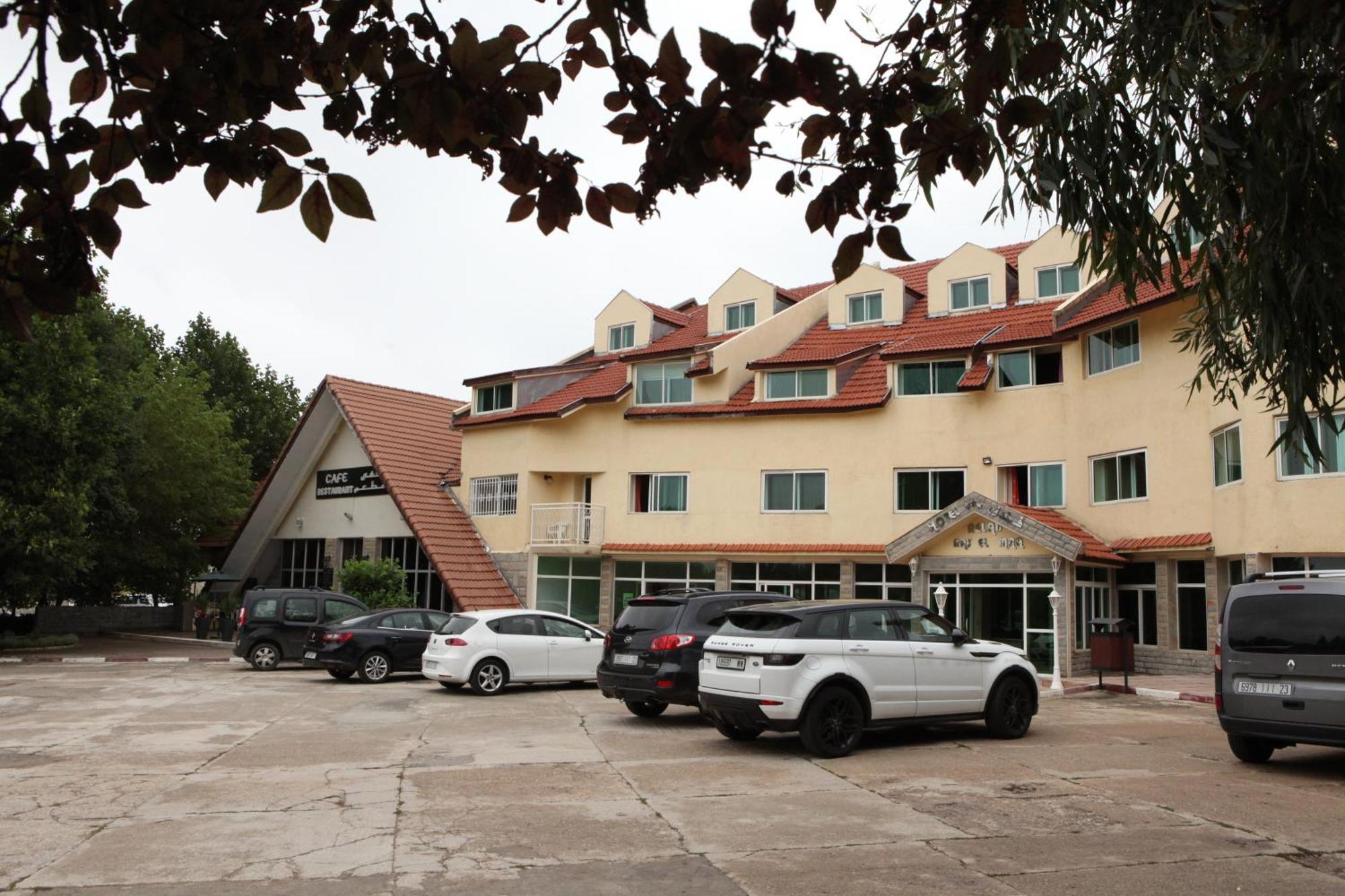 Hôtel Relais Ras El Maa Ifrane  Extérieur photo